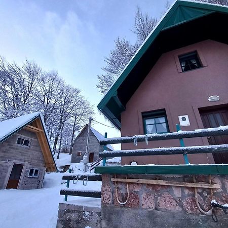 Vila Darija Zabljak  Luaran gambar