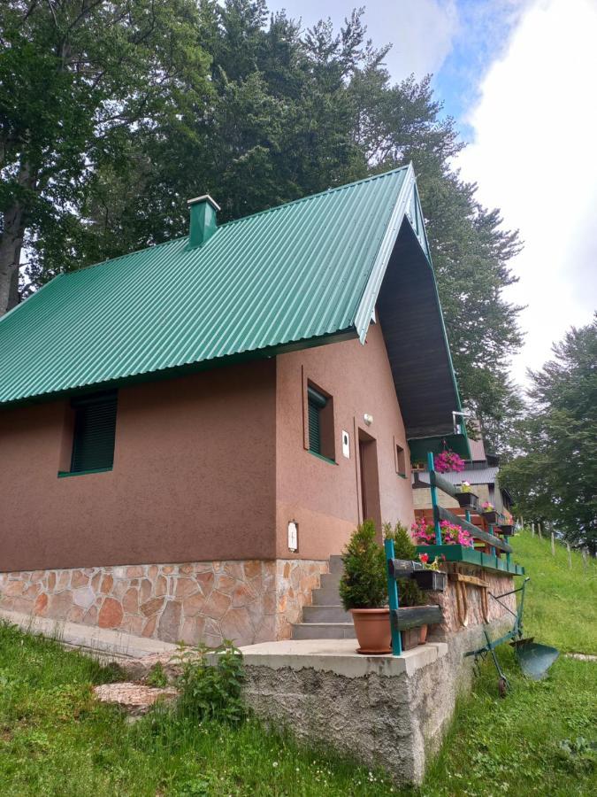 Vila Darija Zabljak  Luaran gambar