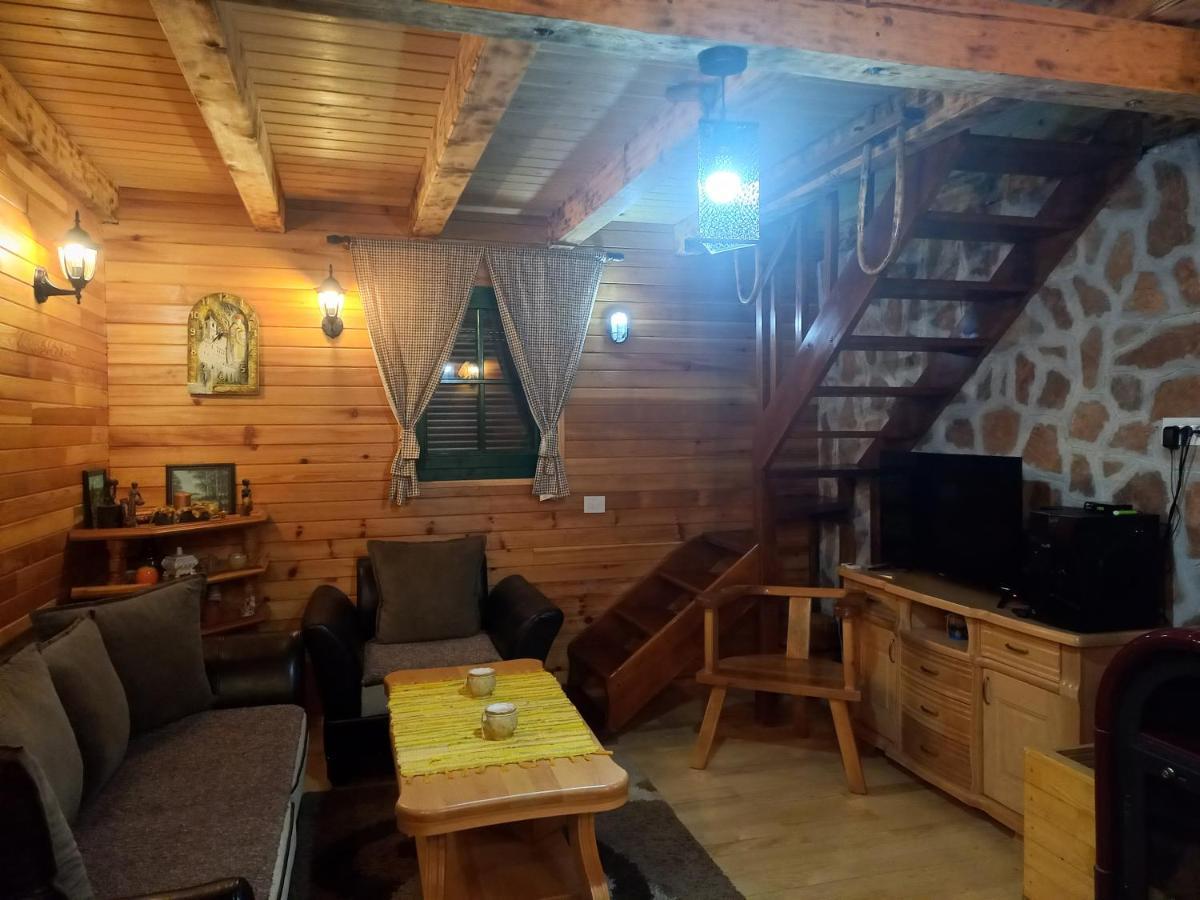 Vila Darija Zabljak  Luaran gambar